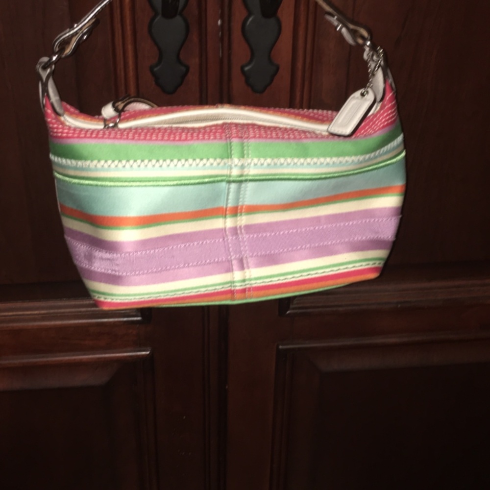 Coach - Picture 2 of 3